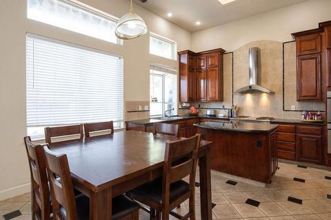 1813 New Chesham Ct, Modesto, CA 95355 photo 9