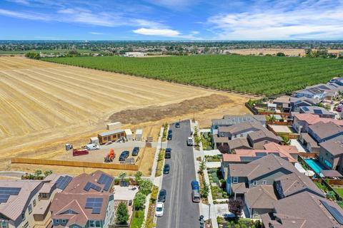 2296 Memory Ln, Tracy, CA 95377 photo 81