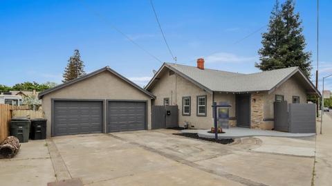 1411 Scenic Dr, Modesto, CA 95355 photo 2