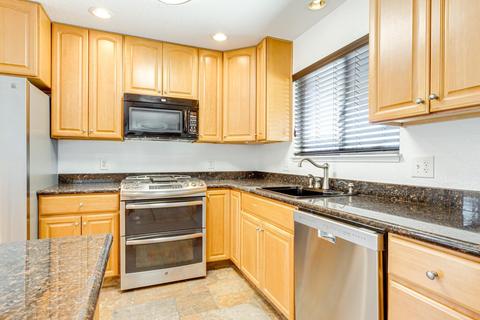 909 Valley Wind Way, Modesto, CA 95351 photo 12