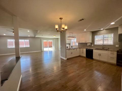 2712 Wickman Ct, Modesto, CA 95358 photo 1