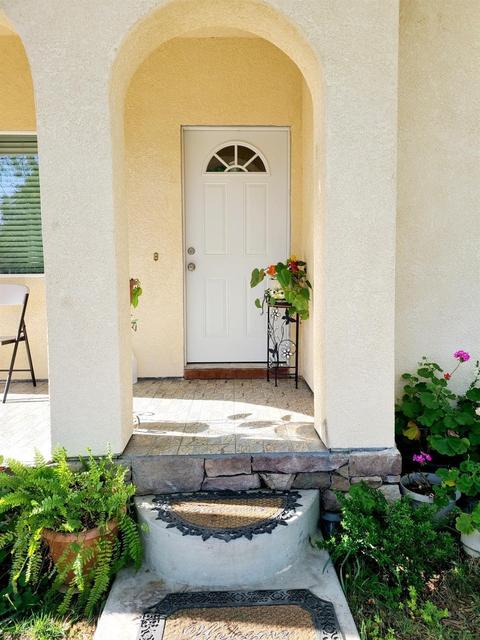 317 Ruberto St, Modesto, CA 95351 photo 2