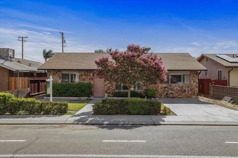2006 Charles St, Hughson, CA 95326 photo 1