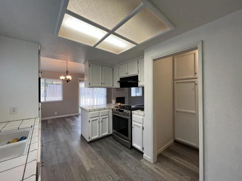 3324 Pinyon Pine Ln, Modesto, CA 95354 photo 2
