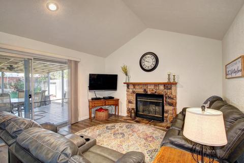7845 Caber Way, Antelope, CA 95843 photo 15