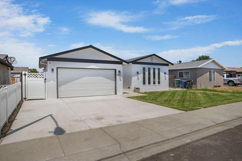 297 Marty Dr, Manteca, CA 95336 photo 4