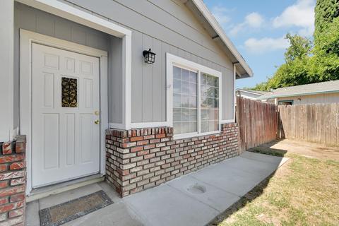 1884 Meadow Ct, Olivehurst, CA 95961 photo 2
