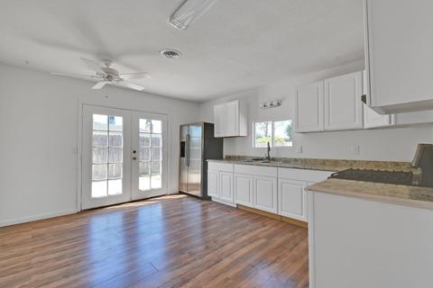 1884 Meadow Ct, Olivehurst, CA 95961 photo 10