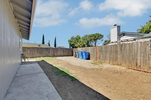 1884 Meadow Ct, Olivehurst, CA 95961 photo 28