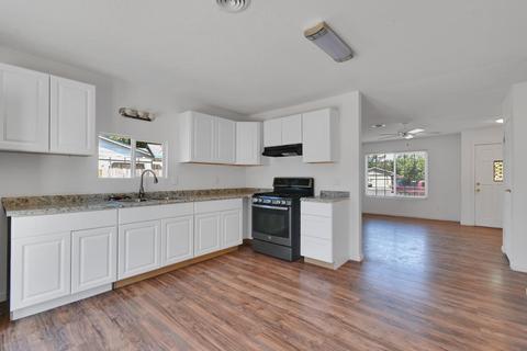 1884 Meadow Ct, Olivehurst, CA 95961 photo 9