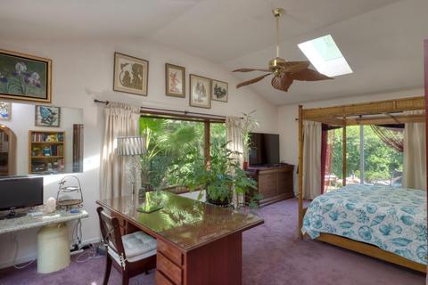202 Helen Ave, Modesto, CA 95354 photo 21