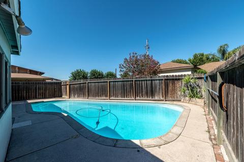 525 Sutter St, Manteca, CA 95336 photo 2