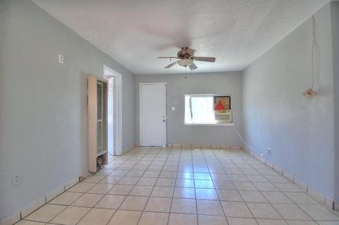 215 Amador Ave, Modesto, CA 95358 photo 23