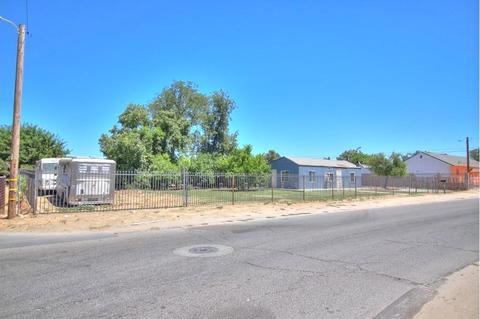 215 Amador Ave, Modesto, CA 95358 photo 2