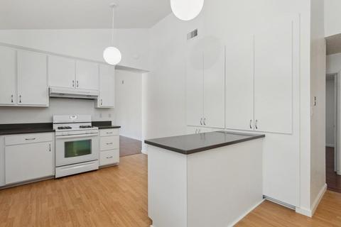 218 Grande Ave, Davis, CA 95616 photo 4