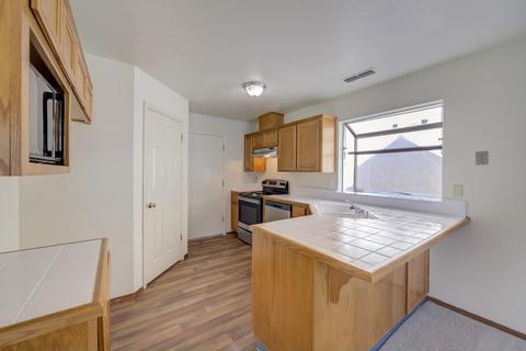 2816 Merle Ave, Modesto, CA 95355 photo 2