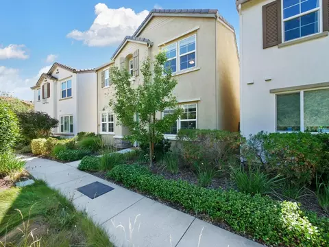 3640 Santo Ter, Davis, CA 95618 photo 2