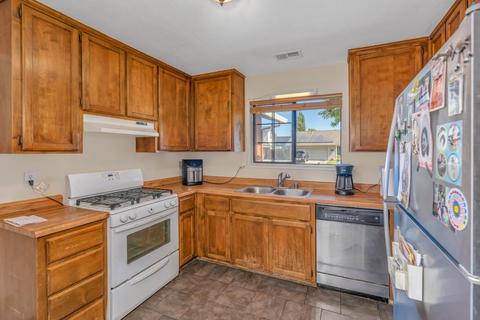 1060 Lee Ave, Gustine, CA 95322 photo 5