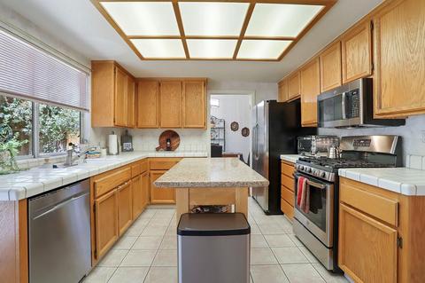 1390 Parkside Dr, Tracy, CA 95376 photo 11