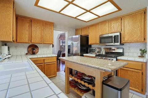 1390 Parkside Dr, Tracy, CA 95376 photo 13