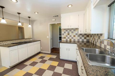 380 Wayside Dr, Turlock, CA 95380 photo 12