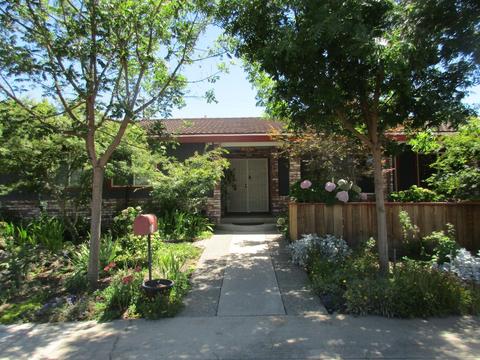 106 Clover Ln, Modesto, CA 95351 photo 1