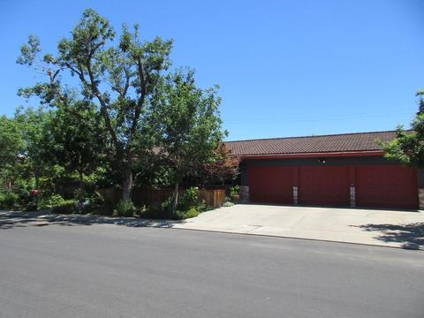 106 Clover Ln, Modesto, CA 95351 photo 3