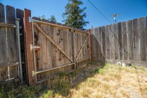 940 E Main St, Turlock, CA 95380 photo 17