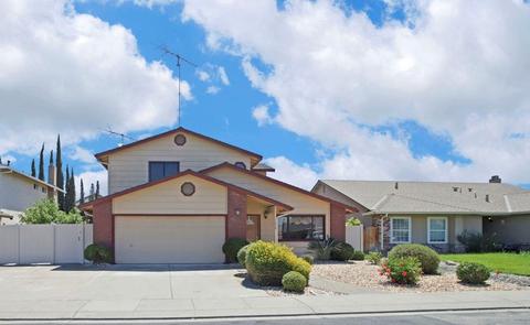 1496 Bridgeport Ln, Manteca, CA 95336 photo 2