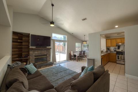 1216 Vintner Ln, Modesto, CA 95358 photo 9