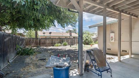 320 E Loretta Ave, Stockton, CA 95207 photo 6