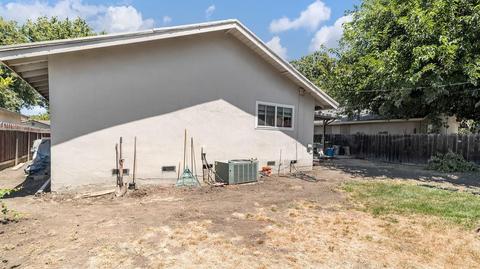 320 E Loretta Ave, Stockton, CA 95207 photo 4