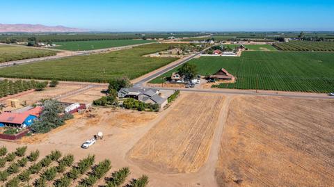 230 Eucalyptus Ave, Patterson, CA 95363 photo 2