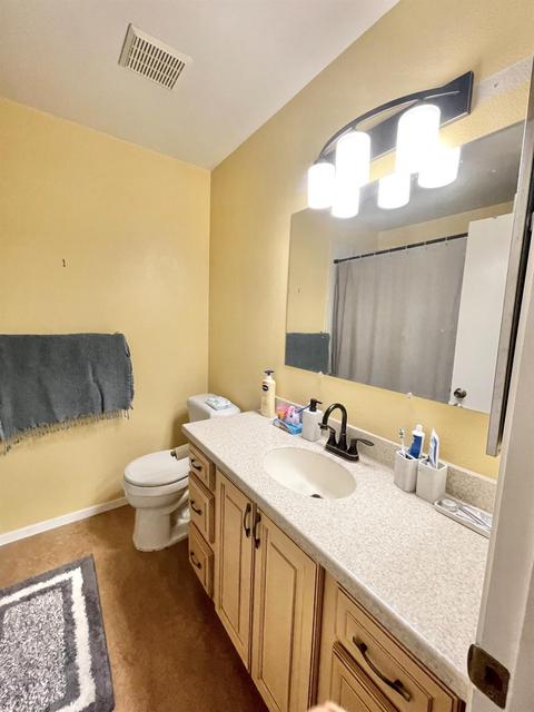 3913 Oak Villa Cir, Carmichael, CA 95608 photo 17