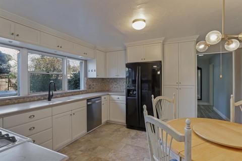 411 Palm Ave, Modesto, CA 95350 photo 16