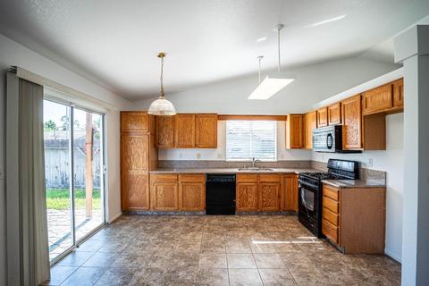 908 Pinecrest Ct, Lathrop, CA 95330 photo 12