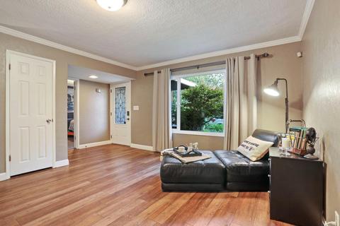 623 W Turner Rd, Lodi, CA 95240 photo 9