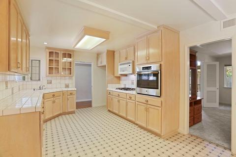 2130 W Elm St, Lodi, CA 95242 photo 3