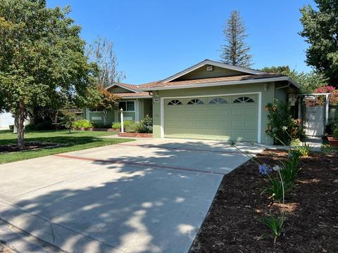 2565 El Capitan Dr, Turlock, CA 95380 photo 2