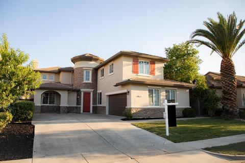 1340 Thoroughbred St, Patterson, CA 95363 photo 1