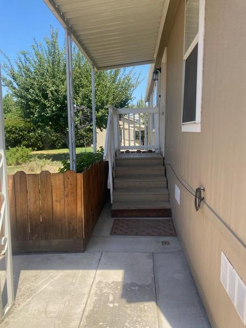 187 Schooner Dr, Modesto, CA 95356 photo 2