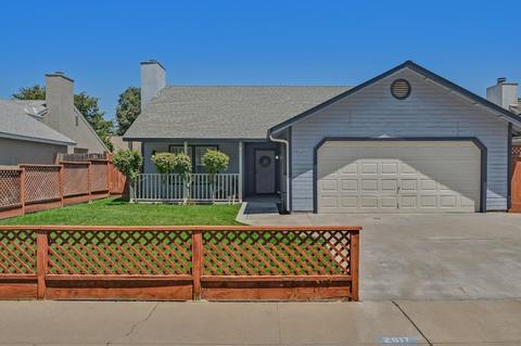 2817 Shadow Gln, Modesto, CA 95355 photo 1