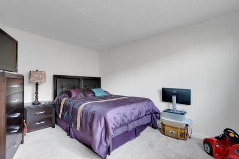 725 N Stockton Ave, Ripon, CA 95366 photo 17