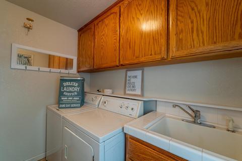 812 E Milgeo Ave, Ripon, CA 95366 photo 19
