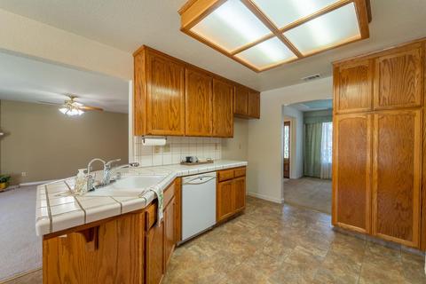 812 E Milgeo Ave, Ripon, CA 95366 photo 16