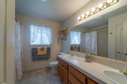 812 E Milgeo Ave, Ripon, CA 95366 photo 22