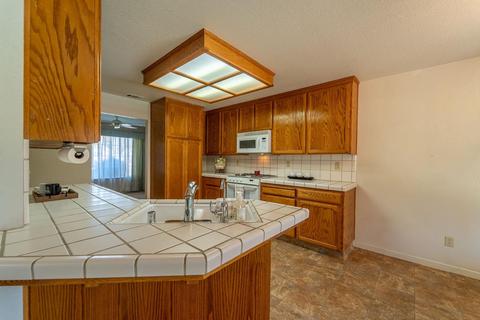 812 E Milgeo Ave, Ripon, CA 95366 photo 15