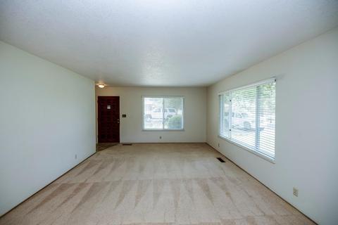 1221 Chehalem Dr, Modesto, CA 95350 photo 8