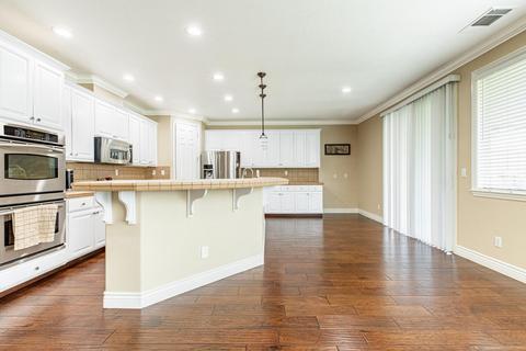 3025 Knightsbridge Ct, Modesto, CA 95355 photo 10