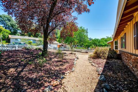 170 Smith Ct, Auburn, CA 95603 photo 3